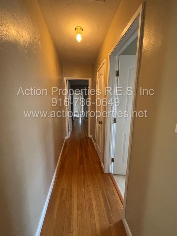 906 Vine Ave - Photo 5 of 10