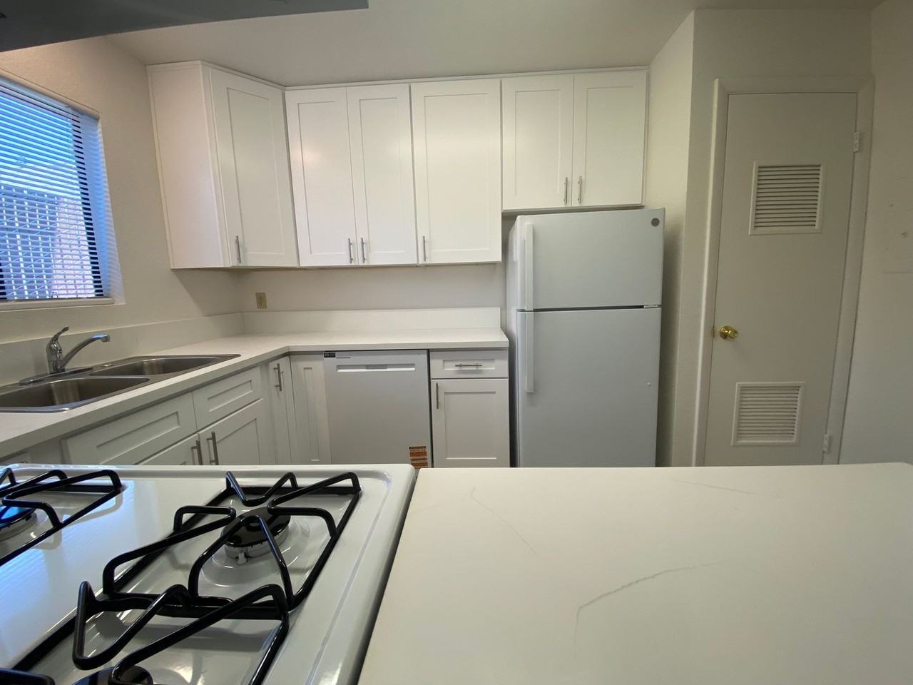 9337 Musselman Dr #22 - Photo 6 of 34