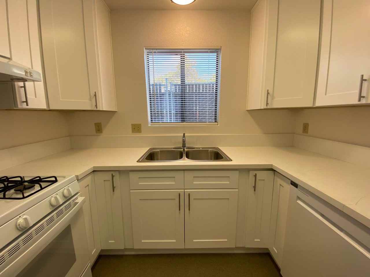 9337 Musselman Dr #22 - Photo 7 of 34