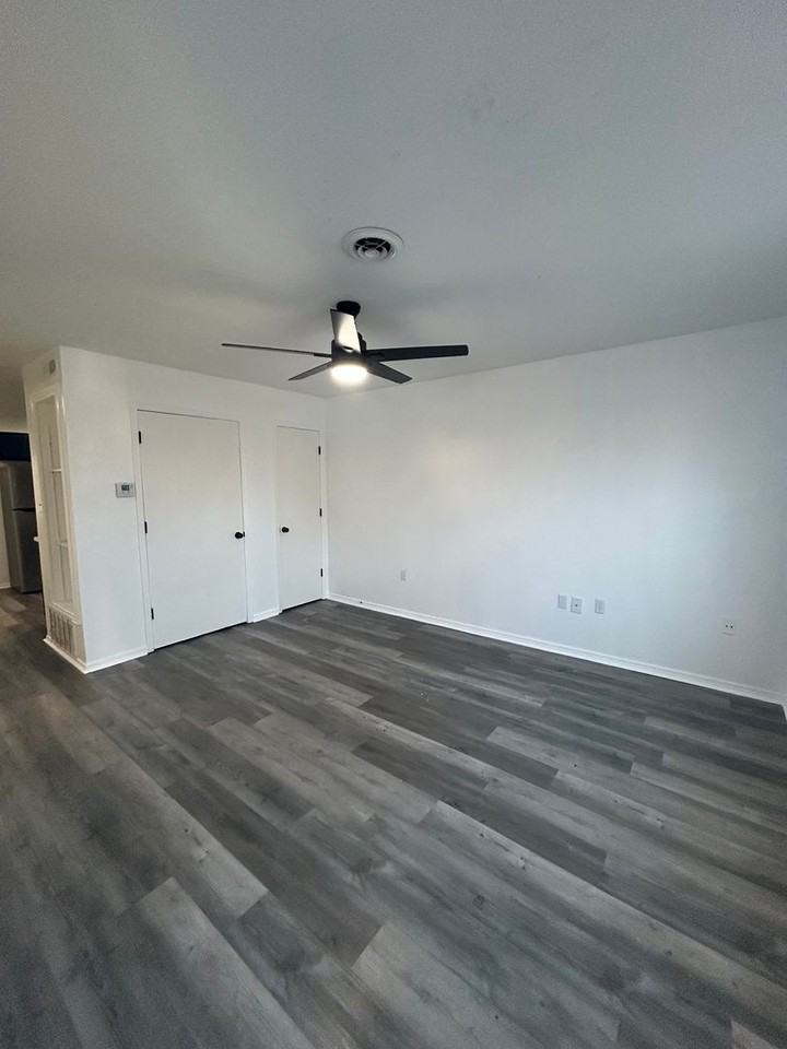 1851 W Deane St - Photo 3 of 35