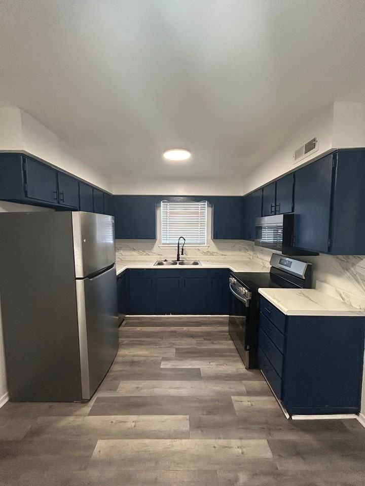 1851 W Deane St - Photo 7 of 35