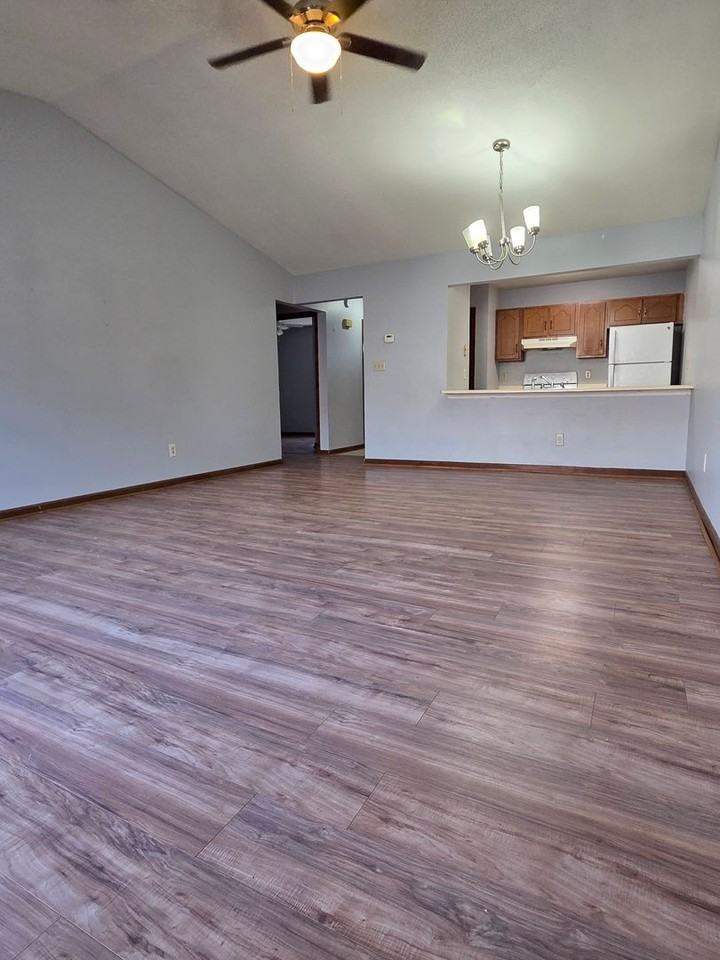 629 Potomac Ct - Photo 7 of 11