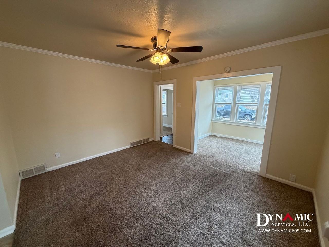 2409 S Norton Ave - Photo 5 of 42