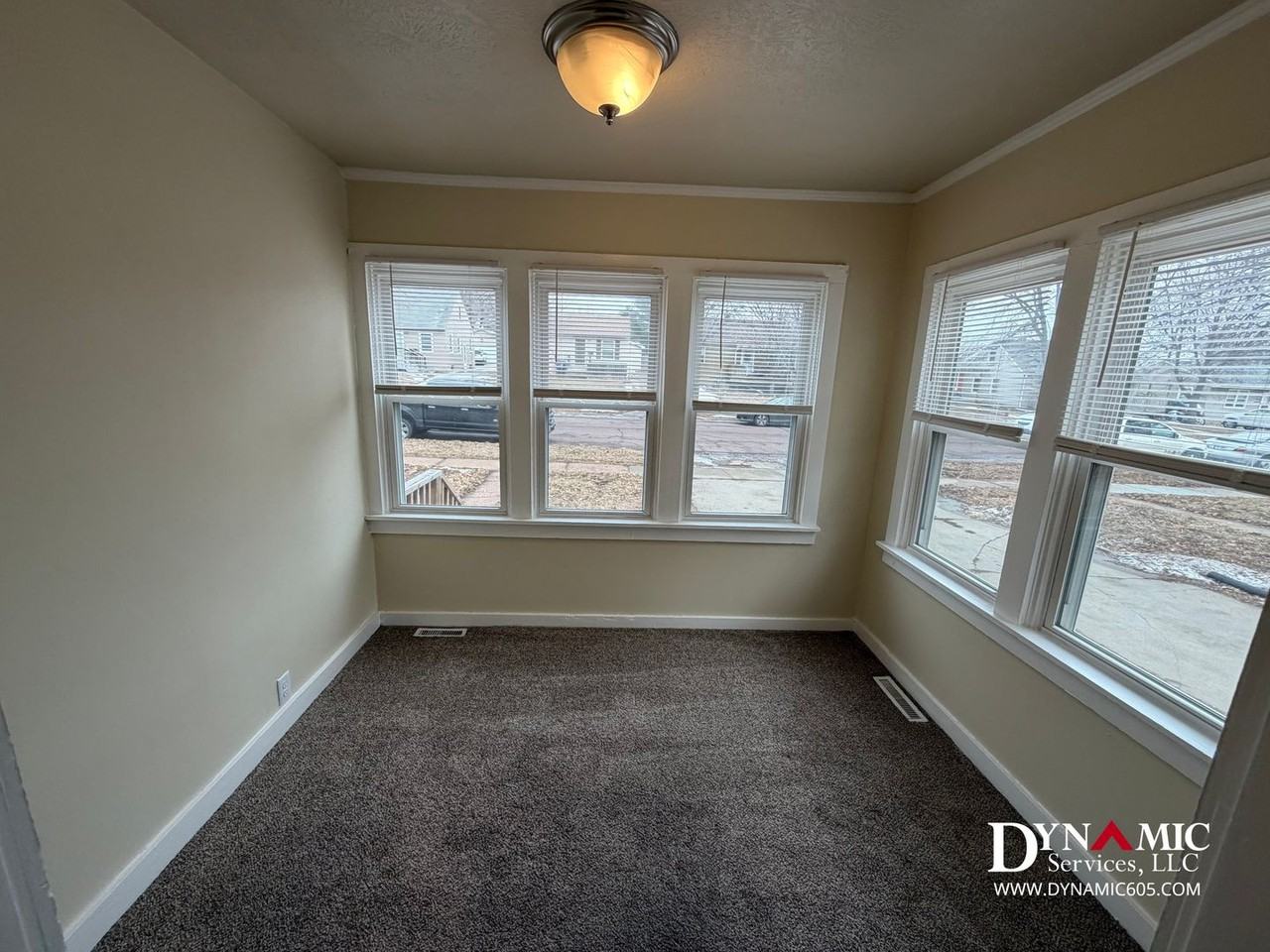 2409 S Norton Ave - Photo 6 of 42