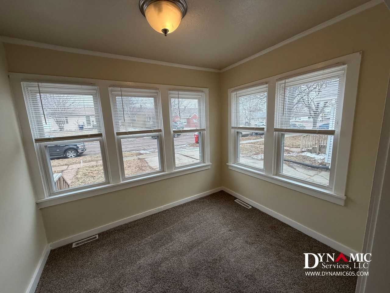 2409 S Norton Ave - Photo 7 of 42