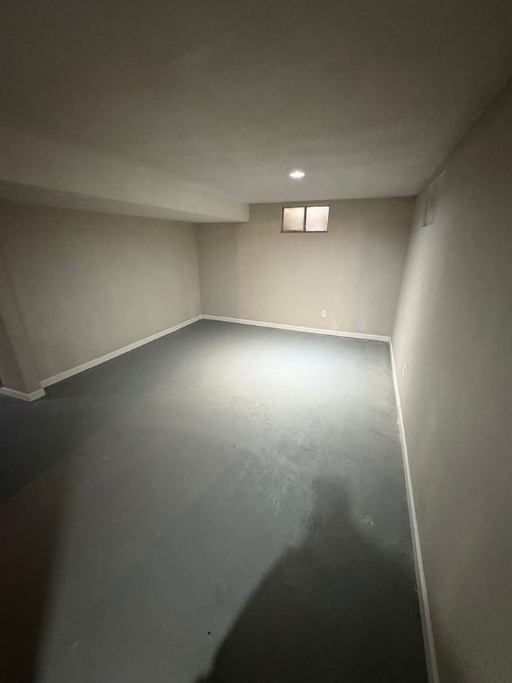 1563 Oakwood Dr - Photo 3 of 13