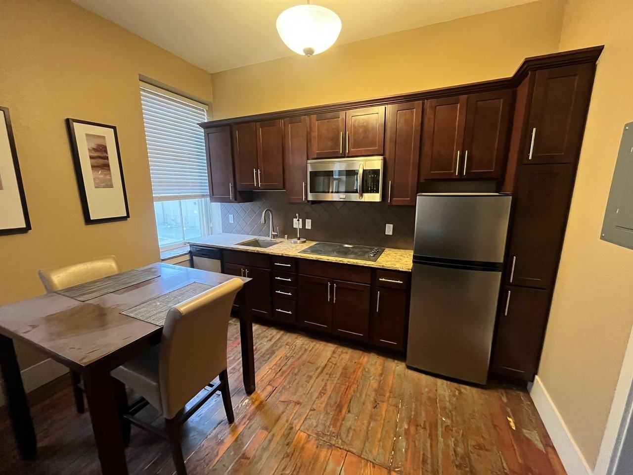 529 S. Gilbert Street - Photo 5 of 10