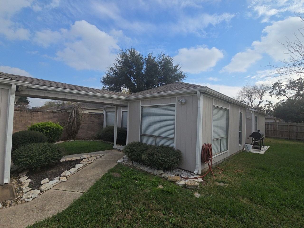 10935 Indian Vista Dr - Photo 2 of 29