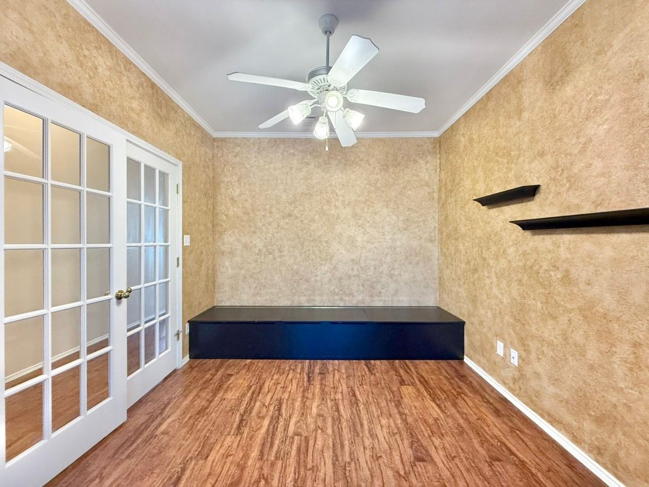 409 Asher - Photo 2 of 24