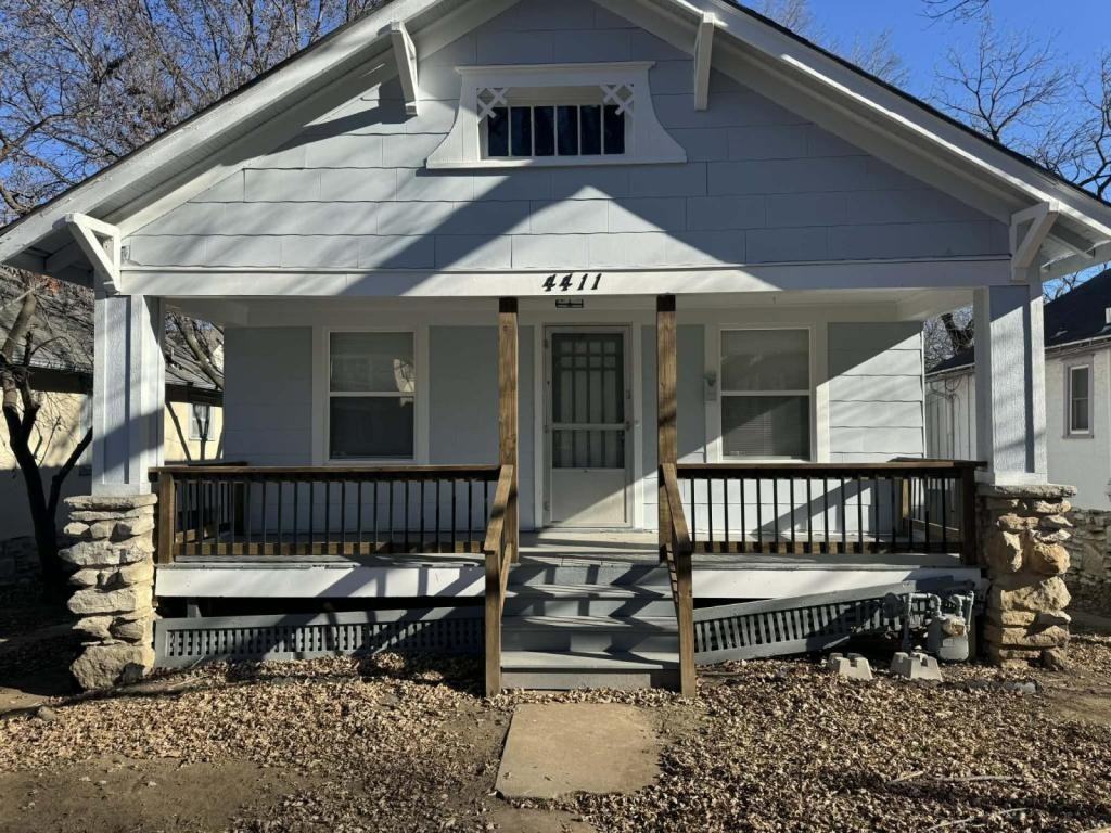 4411 Adams St - Photo 2 of 20