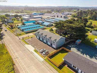 318 11th St Se - Photo 2 of 19