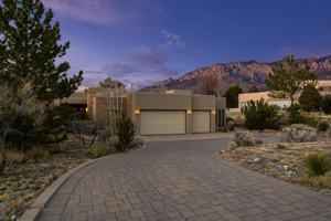 featured image of 13415 Pino Ridge Pl Ne