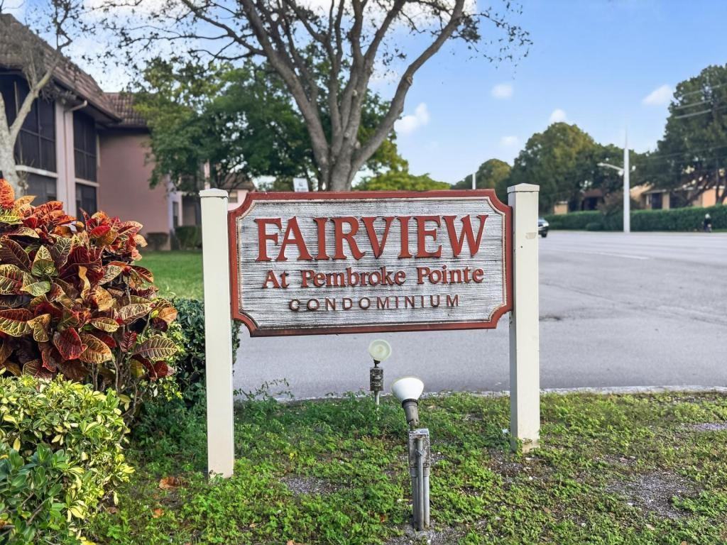 10409 Nw 11th St ##Apt - Photo 2 of 29