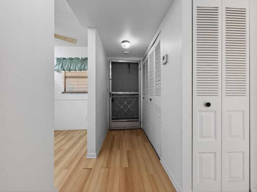 10409 Nw 11th St ##Apt - Photo 6 of 29