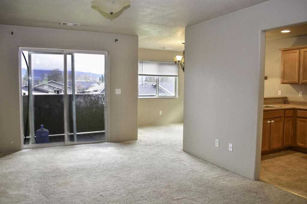 652 Midway Rd - Photo 3 of 17