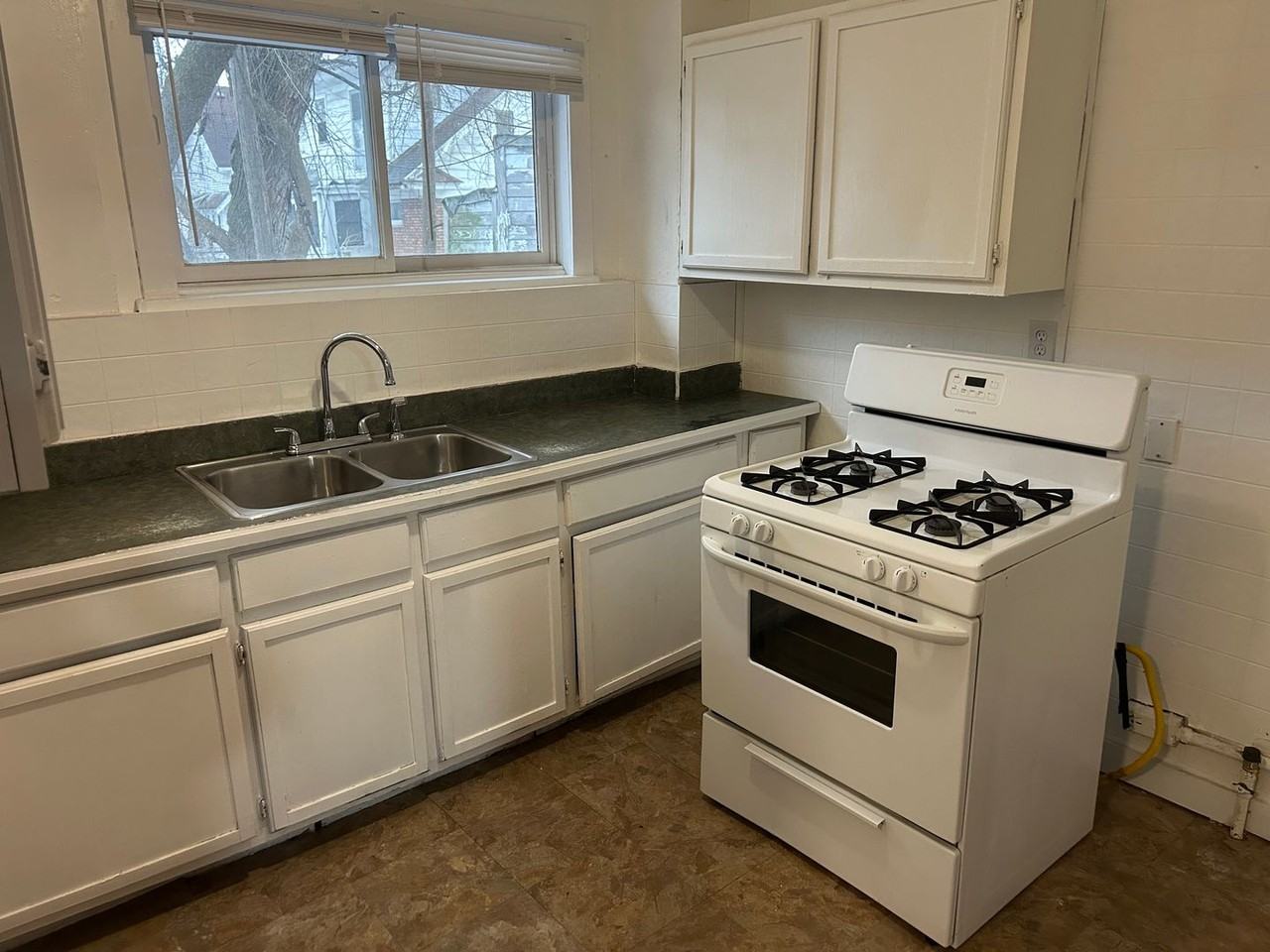 3390 Woodrow Blvd - Photo 7 of 16