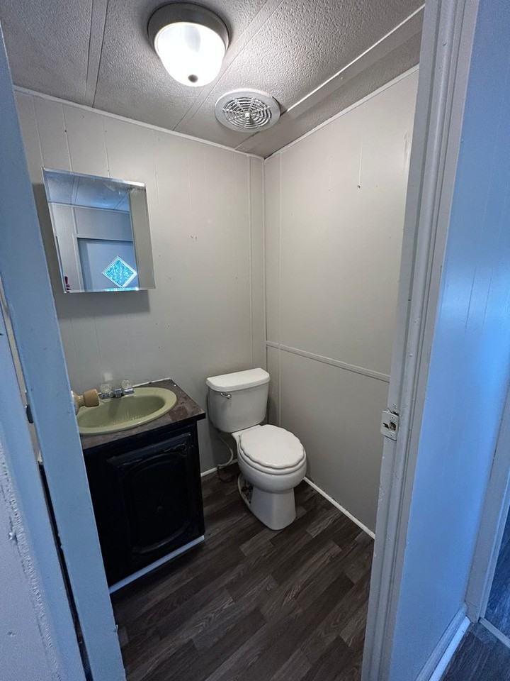 Meridian MHP - Photo 6 of 21