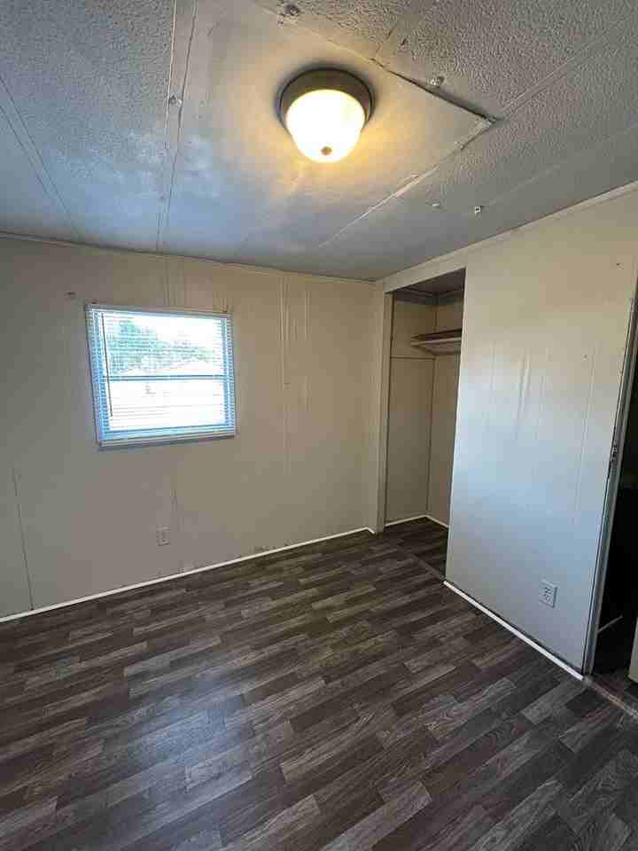 Meridian MHP - Photo 7 of 21