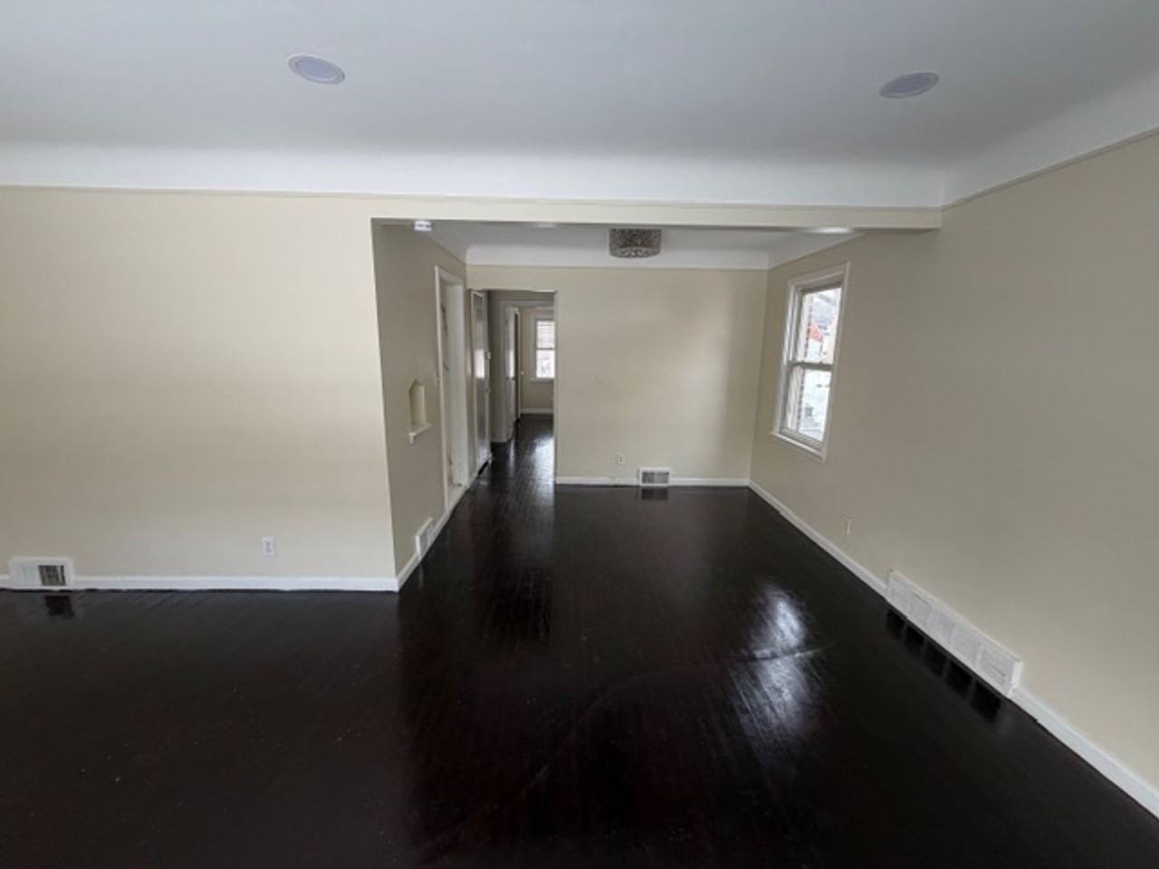 7611 Braile St - Photo 5 of 20