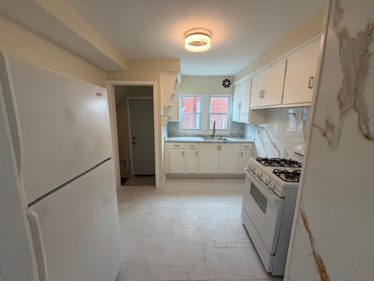 7611 Braile St - Photo 7 of 20