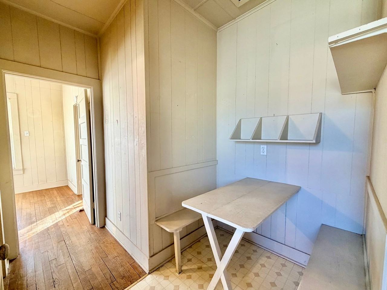 1006 Gregg St - Photo 4 of 6