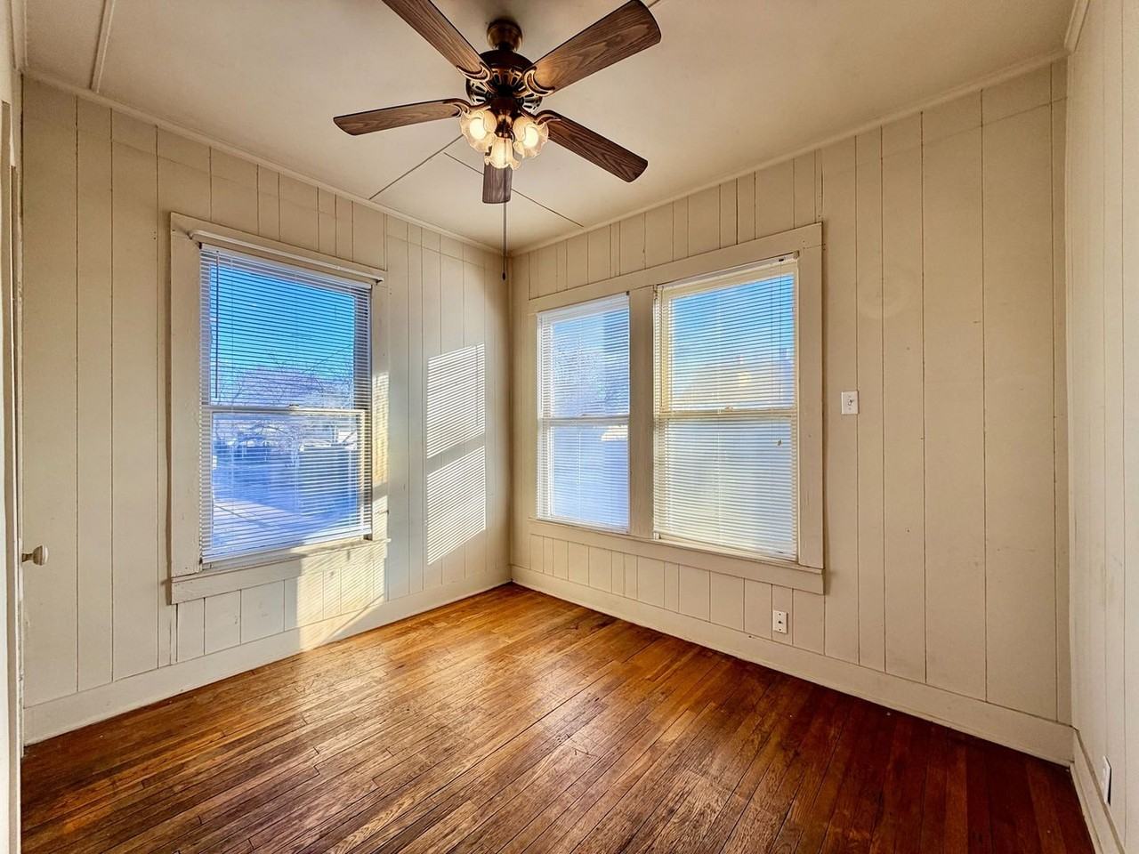 1006 Gregg St - Photo 5 of 6