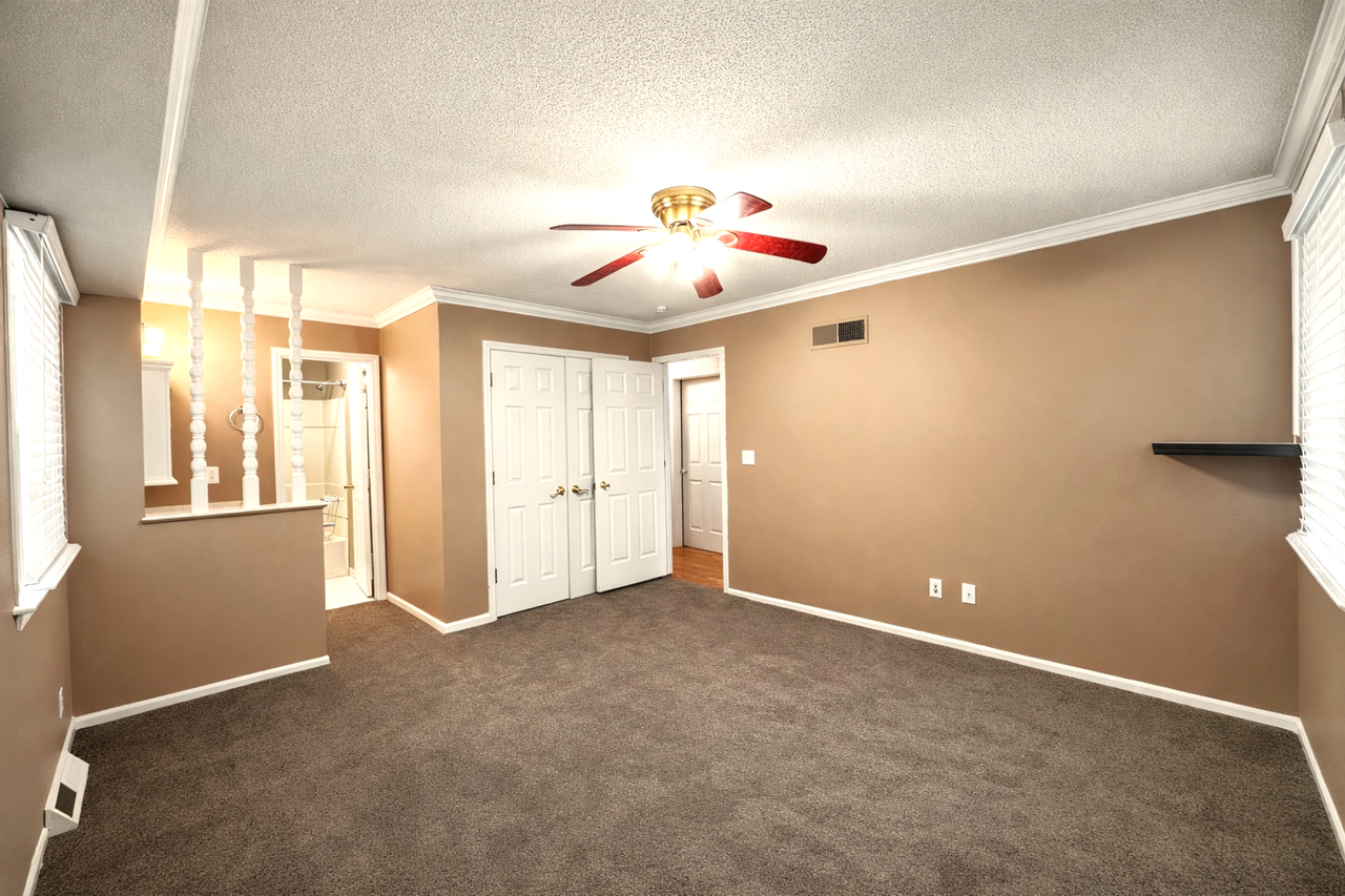 1211 Se 4th Ter - Photo 3 of 16