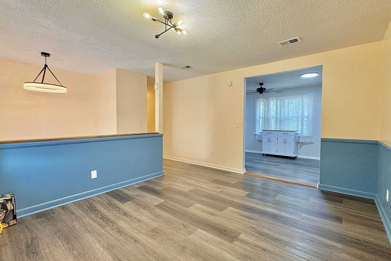 604 Maxwell St - Photo 4 of 34