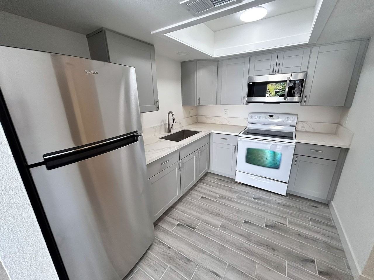 1312 N Harold St #2 - Photo 2 of 17