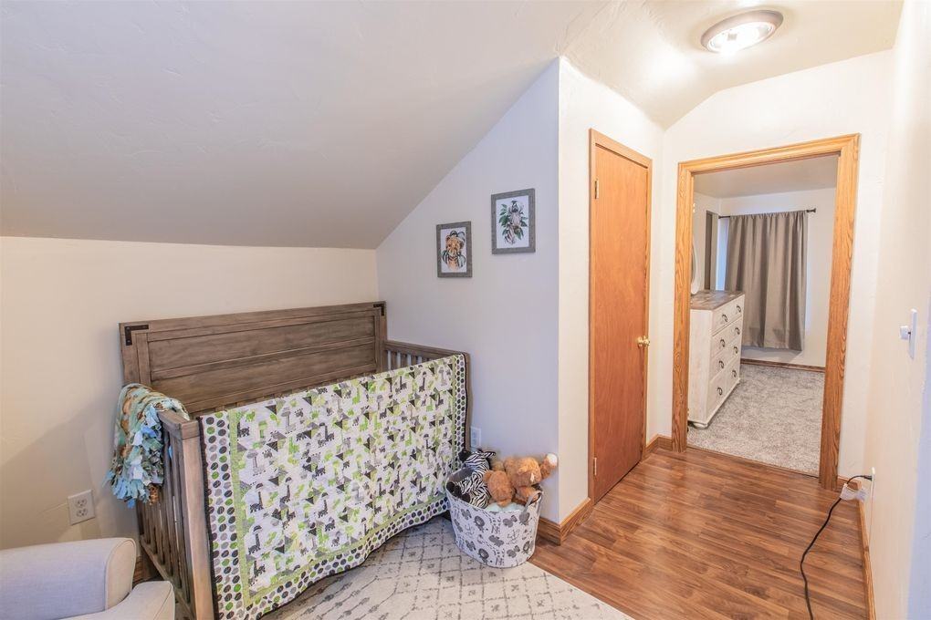 120 N Winnebago St - Photo 7 of 16