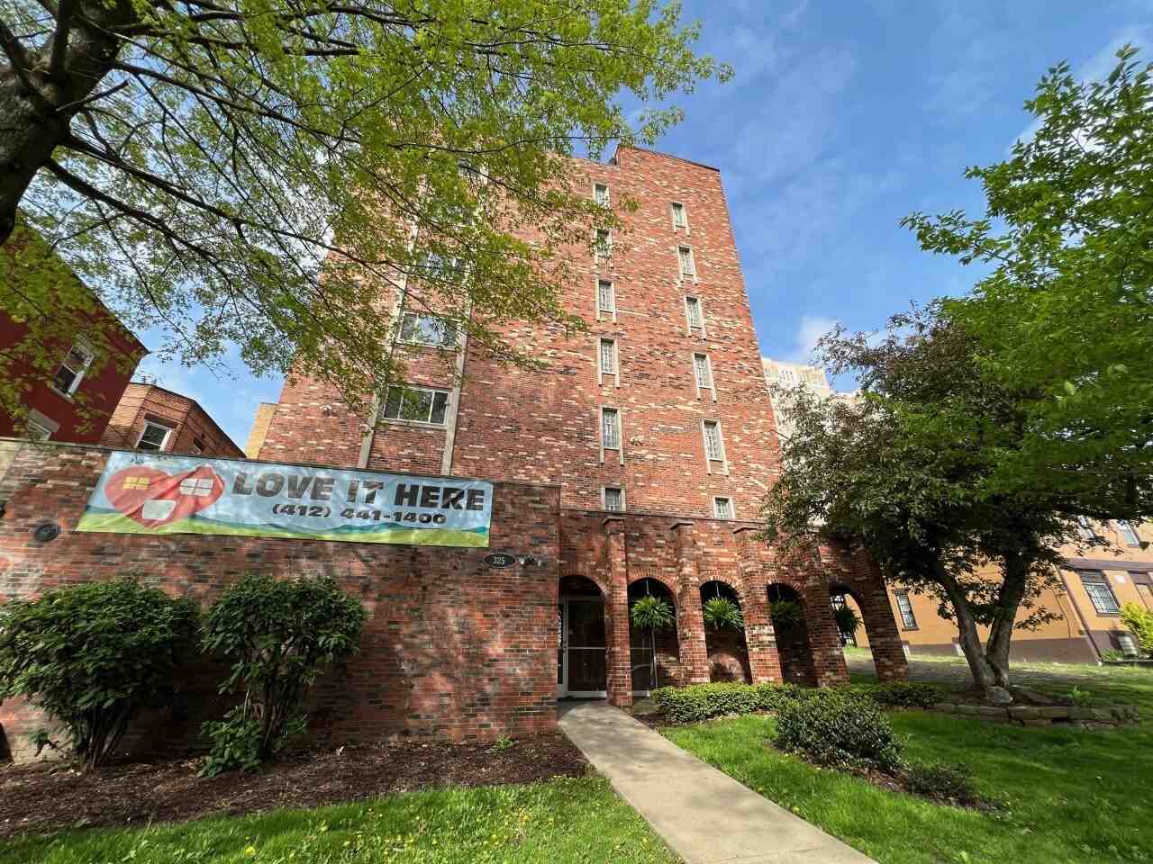 325 N Craig St #404A - Photo 2 of 4