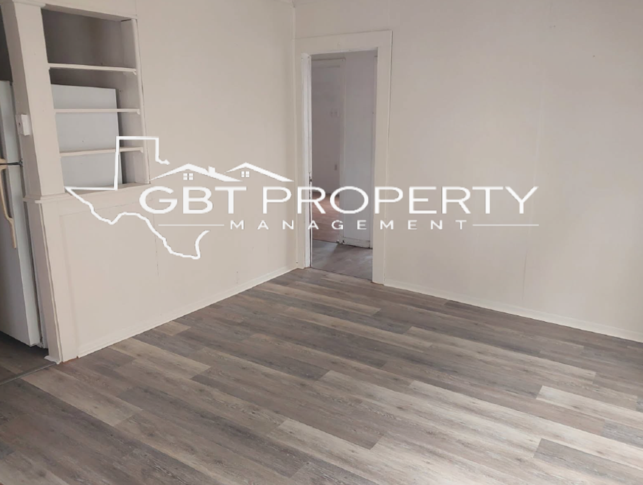 409 E Bowie St - Photo 4 of 4