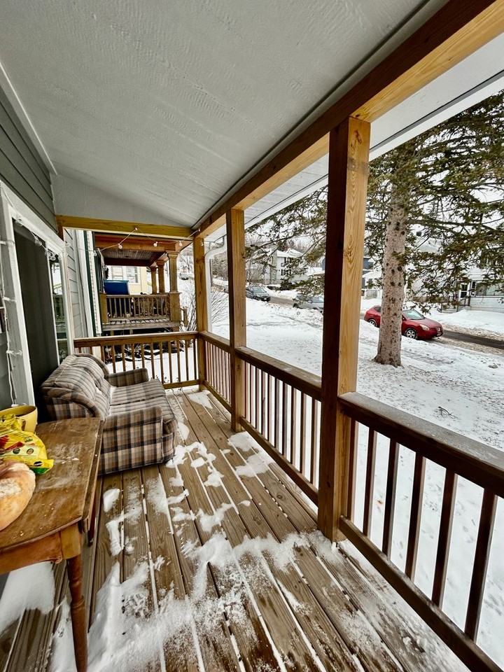 1001 N 13th Ave E - Photo 3 of 23