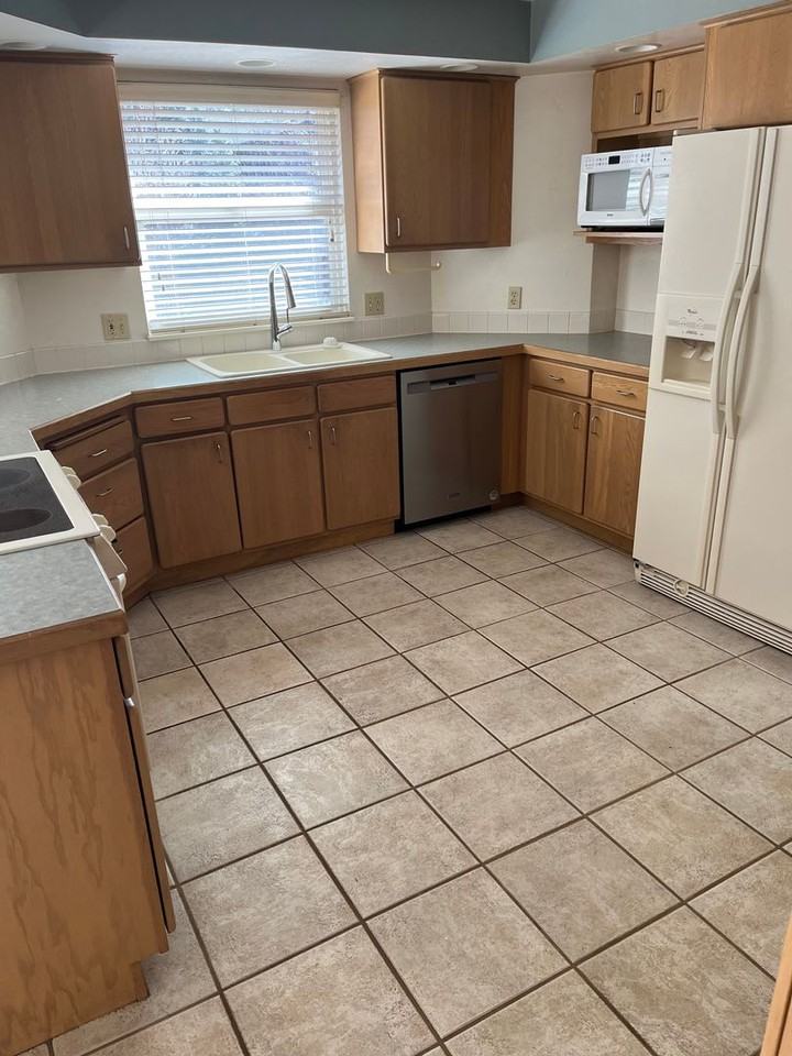 7330 Mount Meeker Rd - Photo 3 of 44