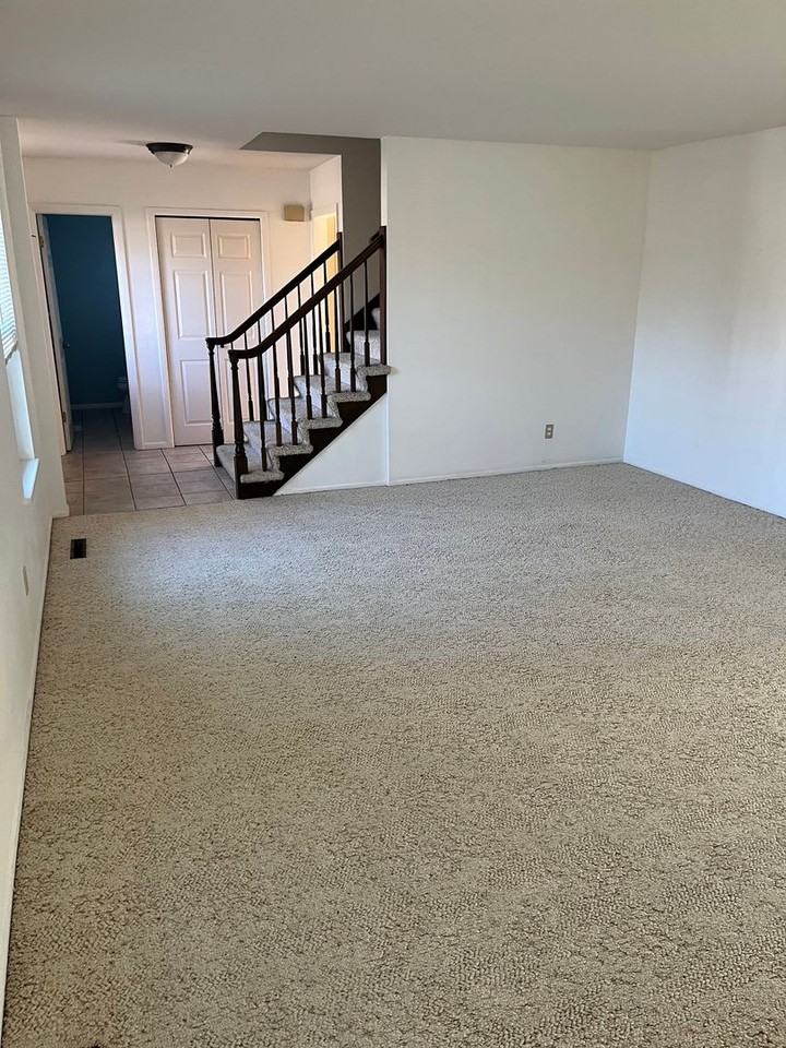 7330 Mount Meeker Rd - Photo 6 of 44