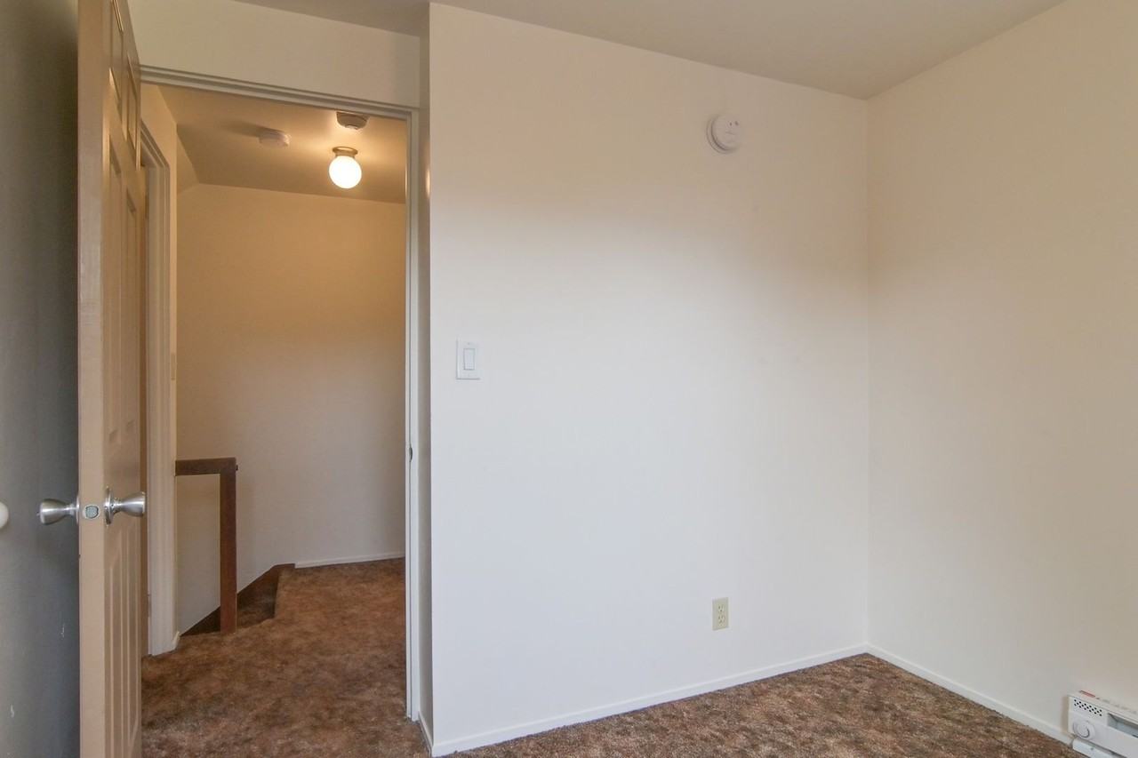 Onyx Apartments - Photo 6 of 25