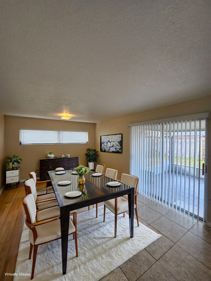 942 Kings Post Rd - Photo 4 of 29