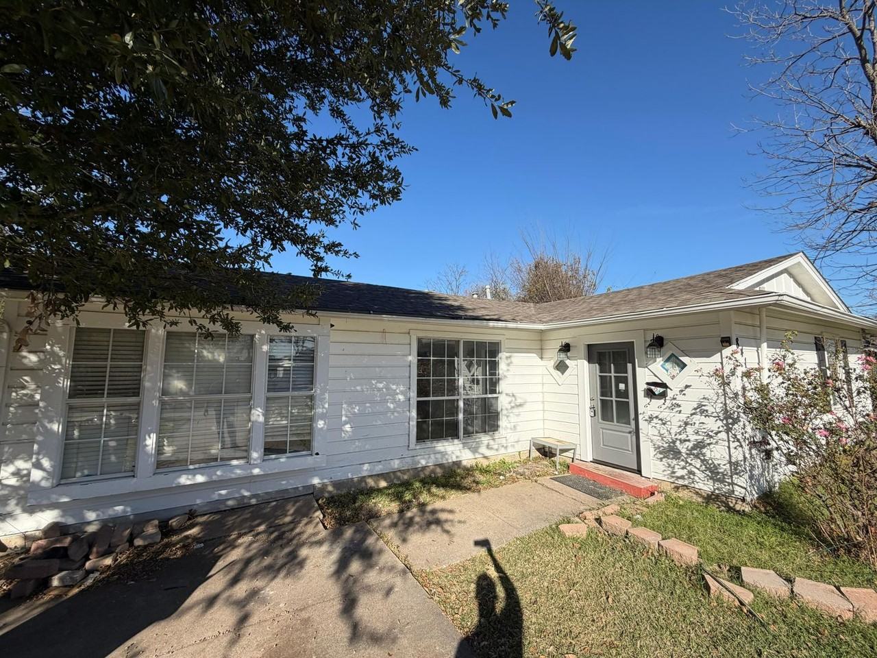 8415 Glen Regal Dr - Photo 3 of 15