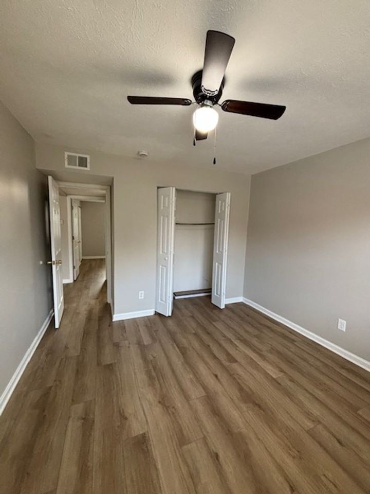 433 Wood Creek Dr. - Photo 7 of 16