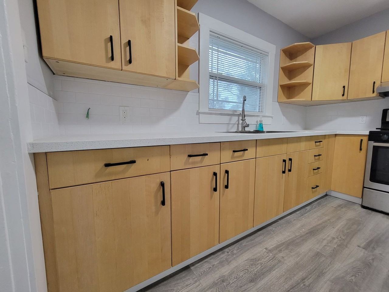 507 3rd St - Photo 7 of 29