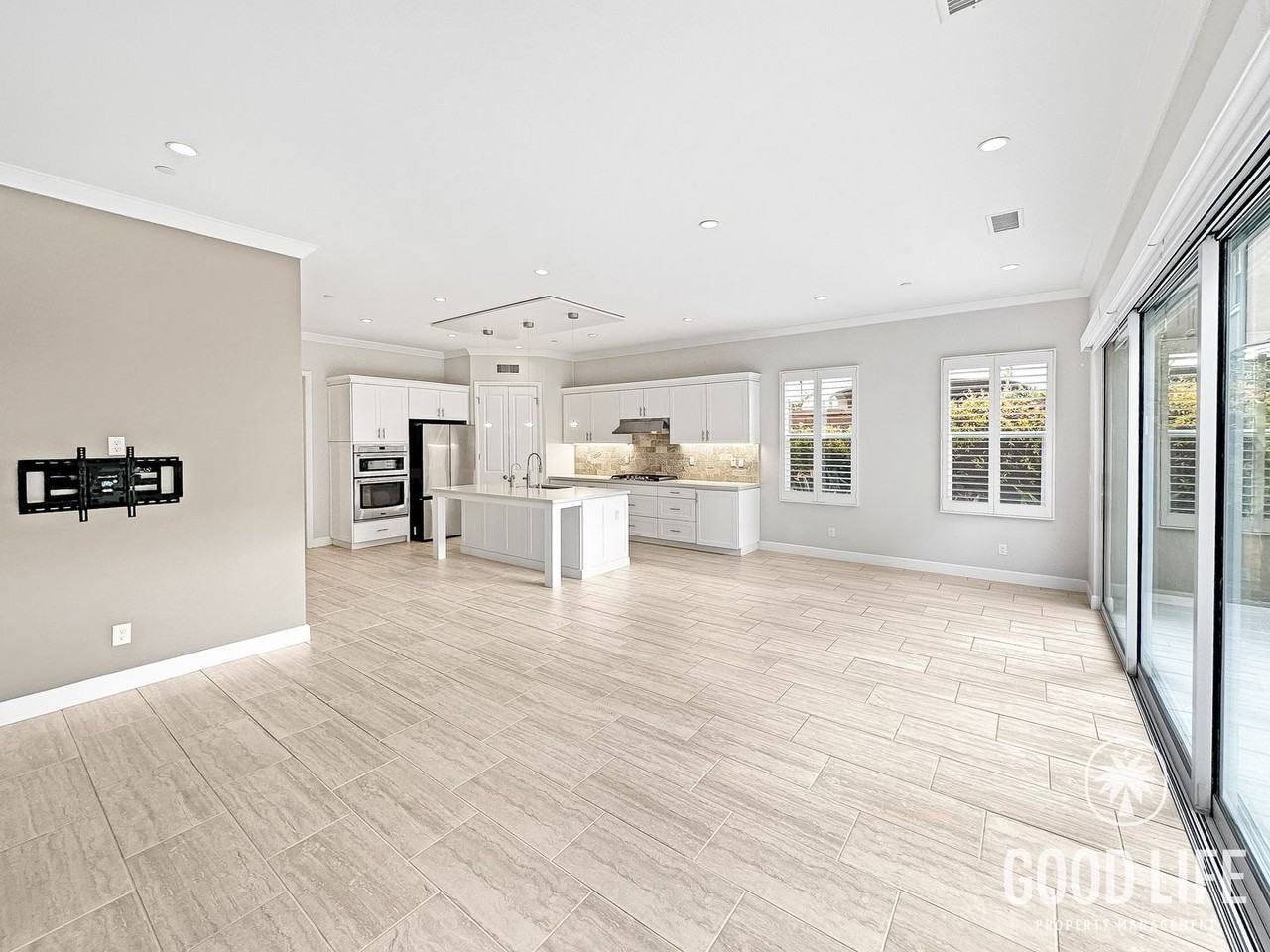 130 Hargrove - Photo 5 of 50