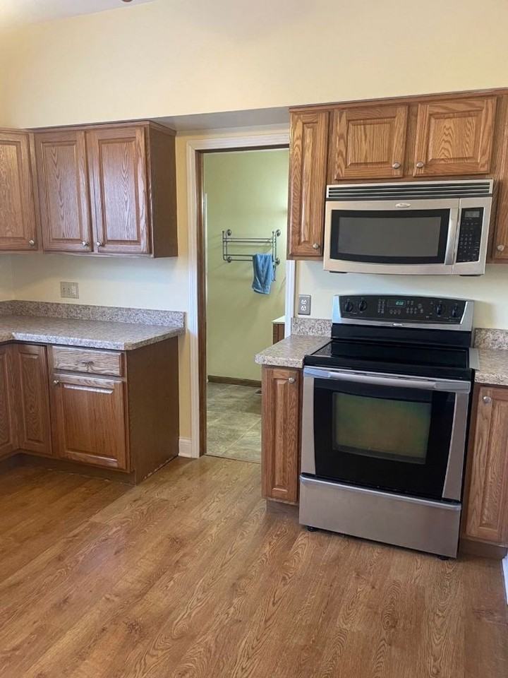 1314 Broadway St - Photo 5 of 15