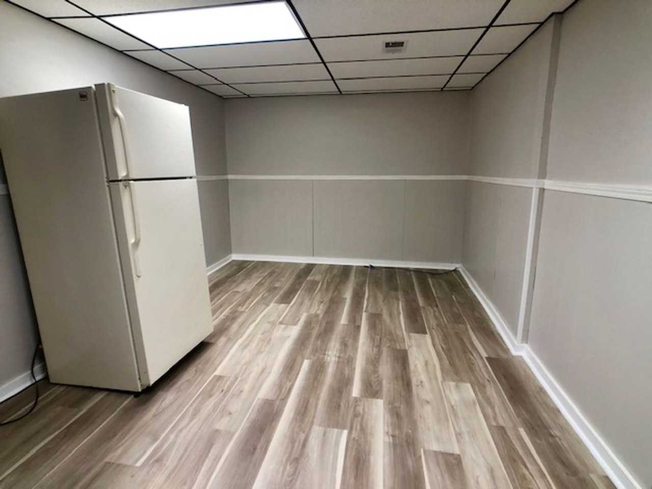 17 17 - 21 W Main Street - Photo 3 of 9