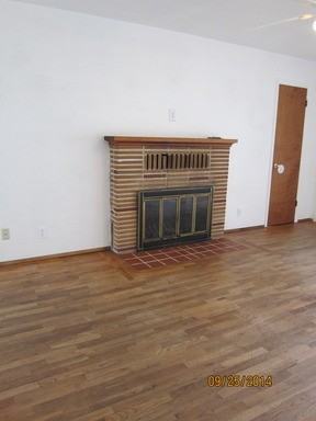 235 Sw Laurel St - Photo 3 of 16