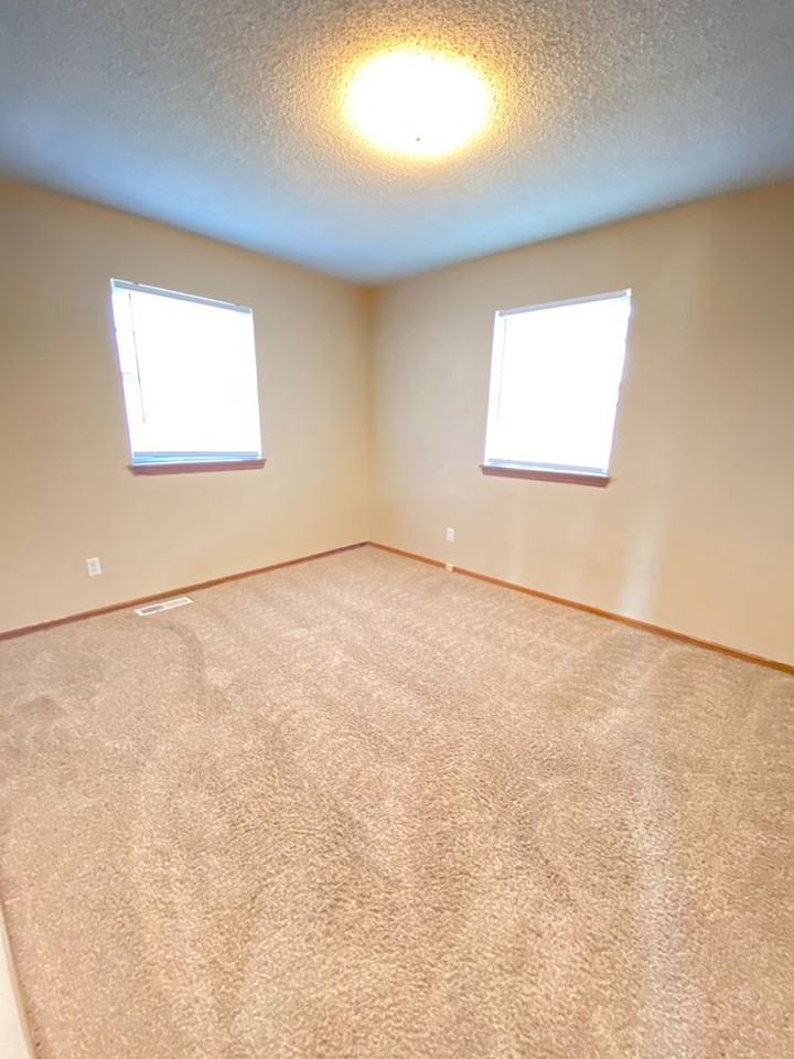 1308 E Cypress Ave - Photo 6 of 7