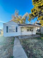 featured image of 1114 N Davis St