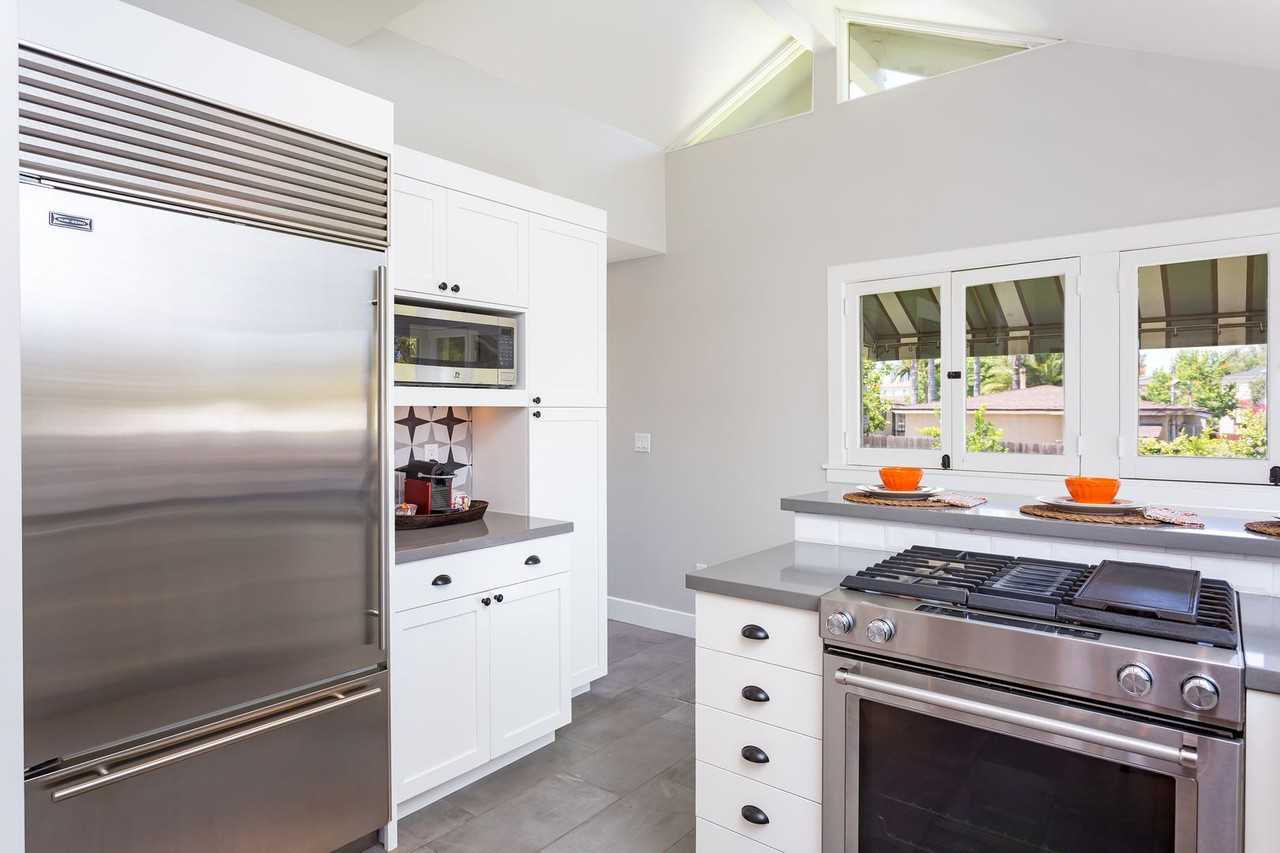 4726 Vista St - Photo 7 of 34