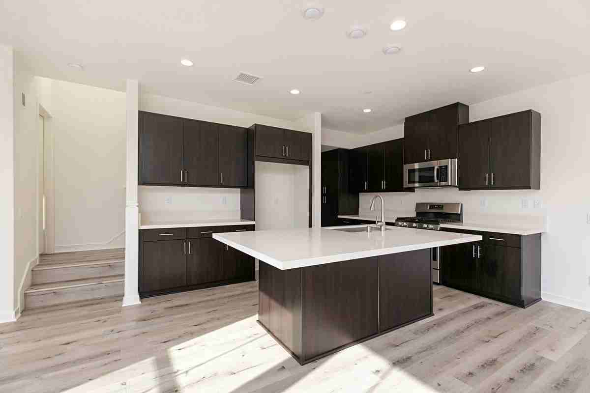 87 Savannah - Photo 3 of 25