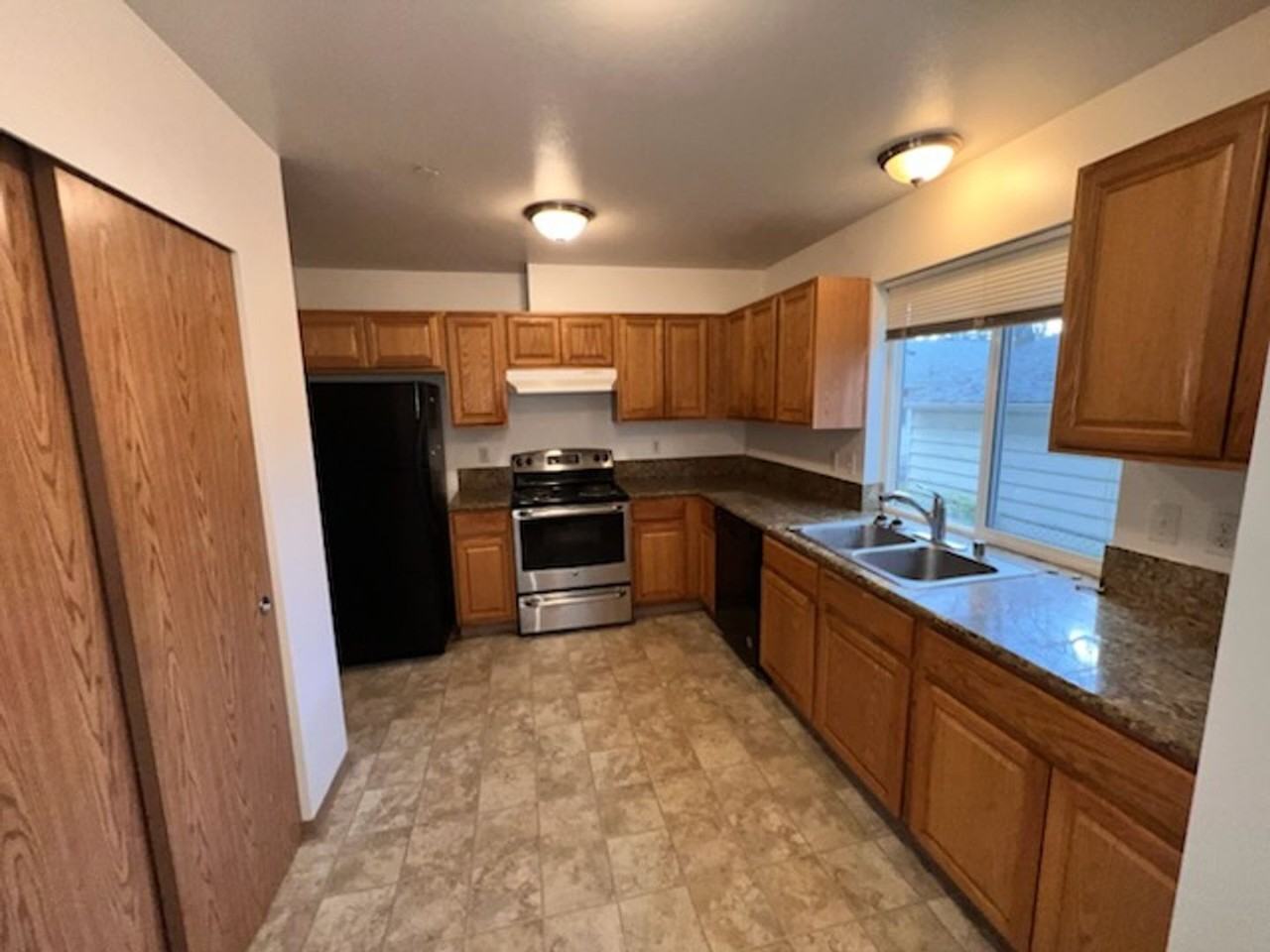 8948 Gravelly Lake Dr Sw - Photo 5 of 20