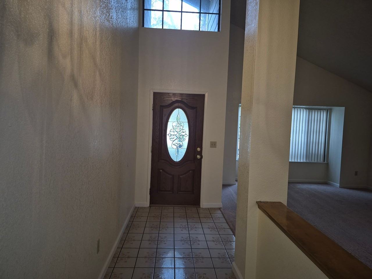 2235 Coroval Dr - Photo 4 of 18